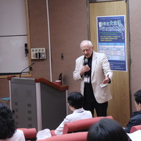 Professor Michael Z. Wincor (University of Southern California Schools of Pharmacy and Medicine)
「如何在大堂課進行互動式教學」座談會(Active learning in the large classroom setting:　A discussion and demonstration)